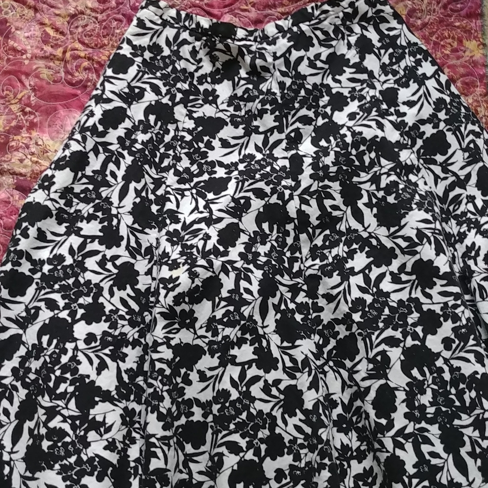 Apostrophe Floral Skirt